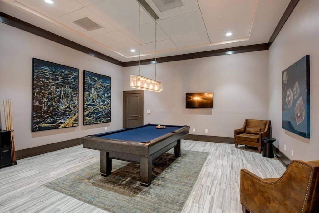 Modern Galleria Apt-Freeparking-Pool-Fast Wifi-Med Ctr Хьюстон Экстерьер фото