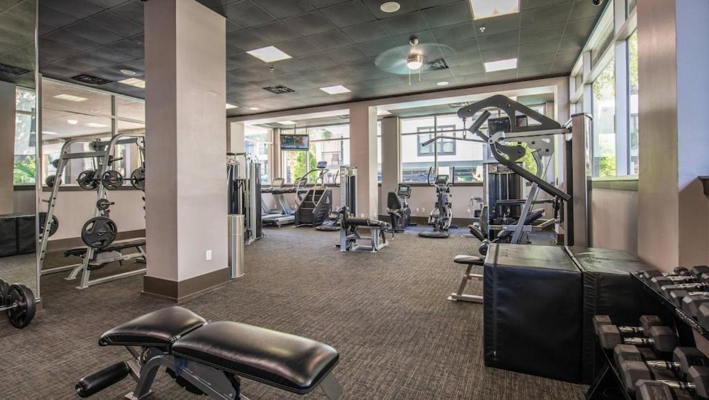 Modern Galleria Apt-Freeparking-Pool-Fast Wifi-Med Ctr Хьюстон Экстерьер фото